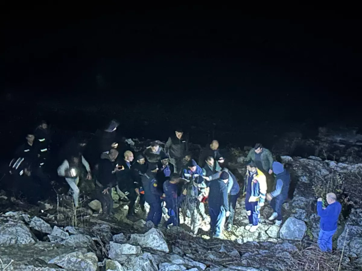 İnebolu'da Denize Uçan Otomobilin Sürücüsü Yaralandı