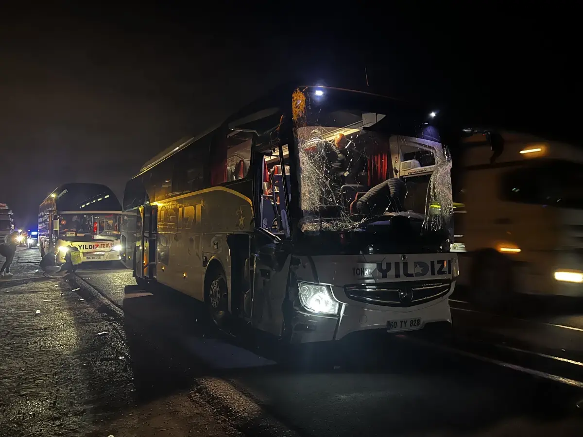 Kayseri'de 4 aracın karıştığı kazada 7 kişi yaralandı