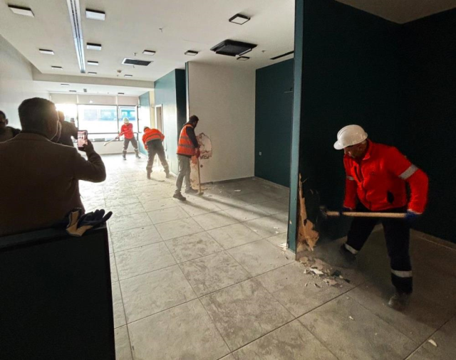 sisli de kacak yapilar tek tek yikiliyor 19355955 5629 m