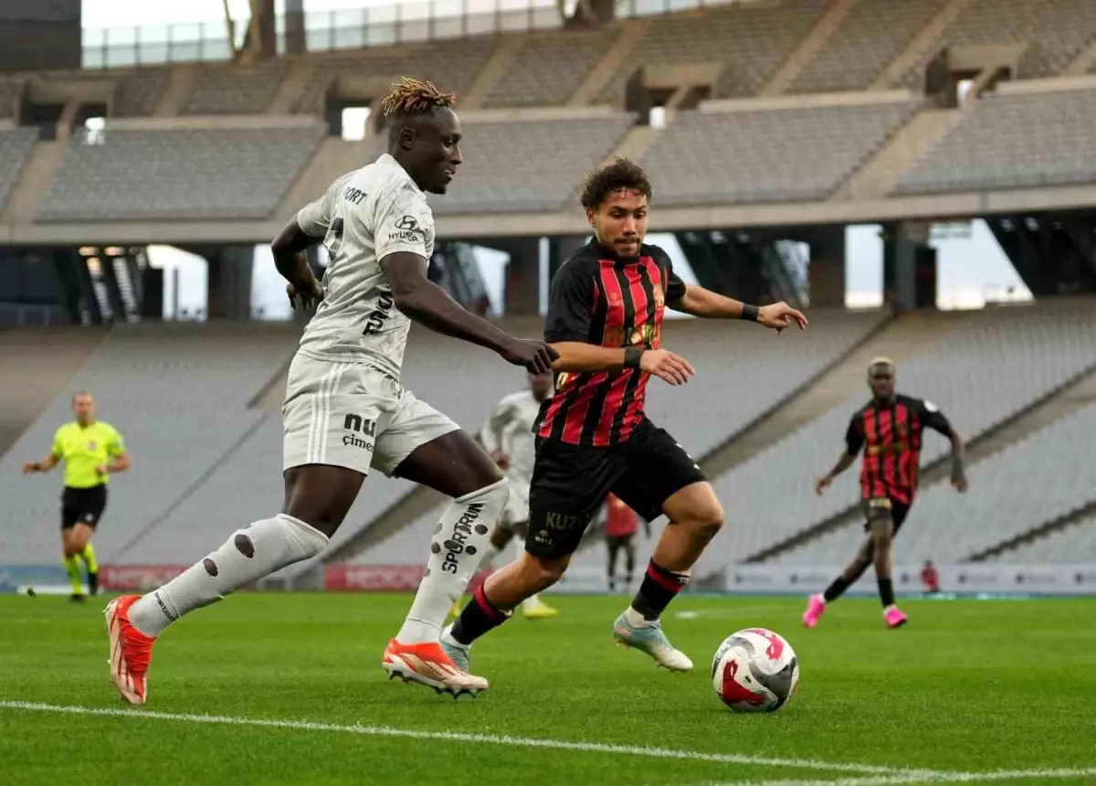 Trendyol Süper Lig: Fatih Karagümrük: 0 Kocaelispor: 0 (Maç devam ediyor)