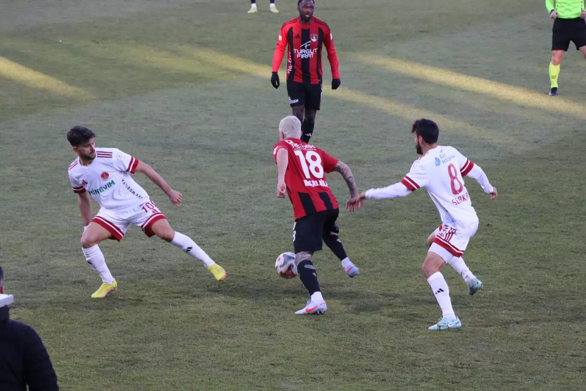 Van Spor FK evinde Ümraniyespor'a 1-0 mağlup oldu