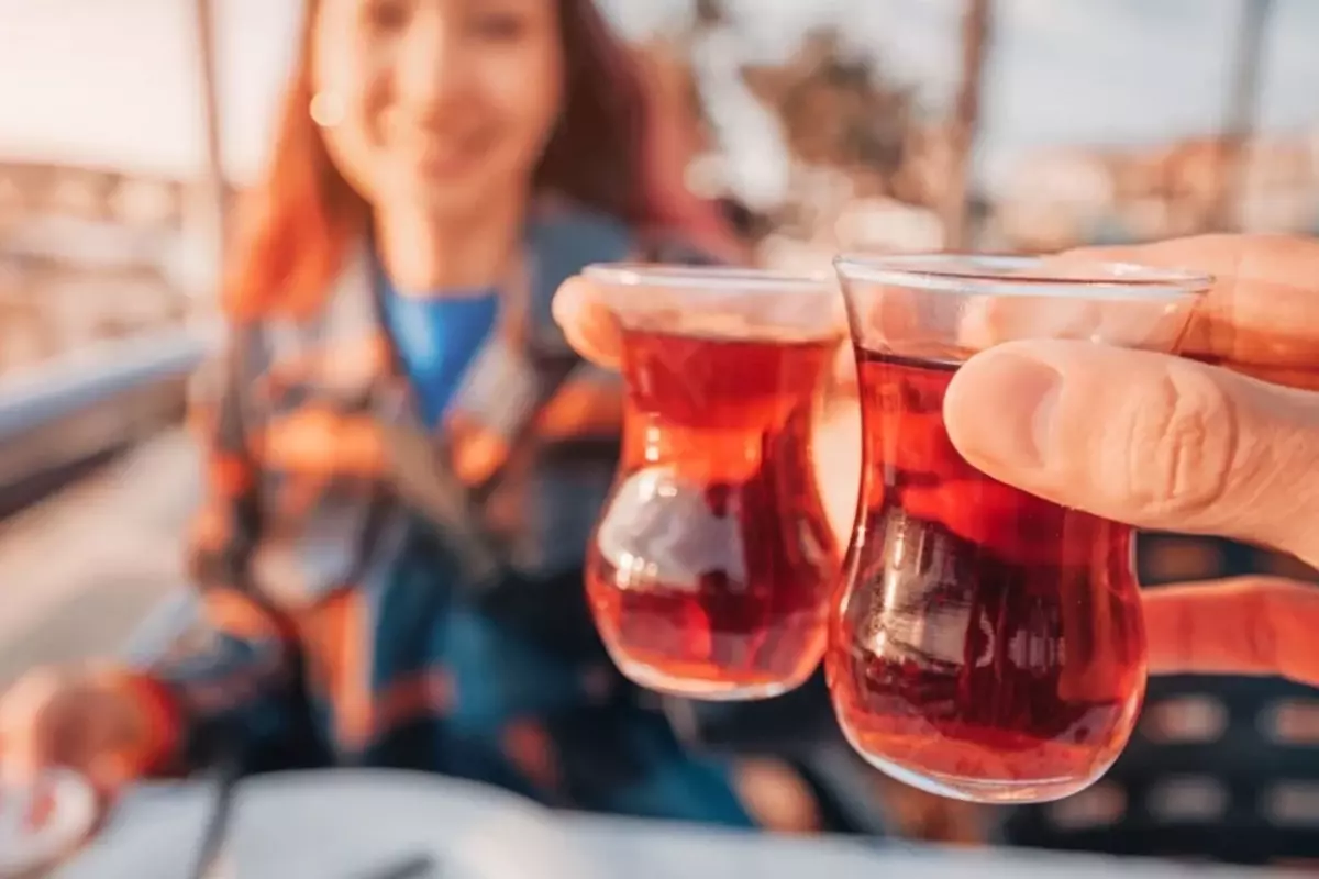 10 bin kadın 10 yıl boyunca takip edildi! Çay tiryakiliği ömrü uzatıyor