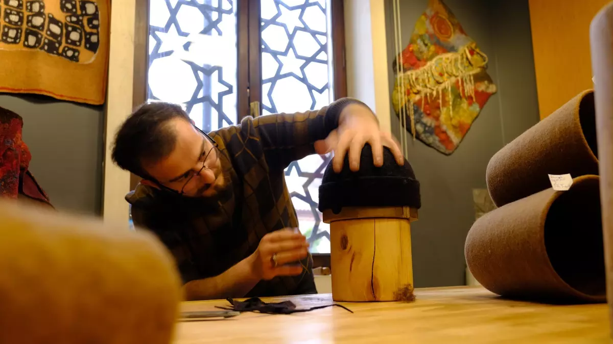 Konya'da 4. Kuşak Keçeci Aile Mesleğini Sürdürüyor