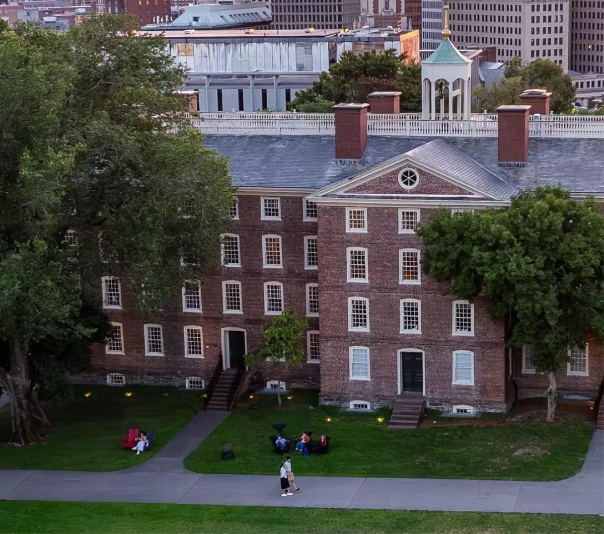 ABD'de üniversitedeki silahlı saldırıya ilişkin gözaltına alınan şüpheli serbest bırakıldı