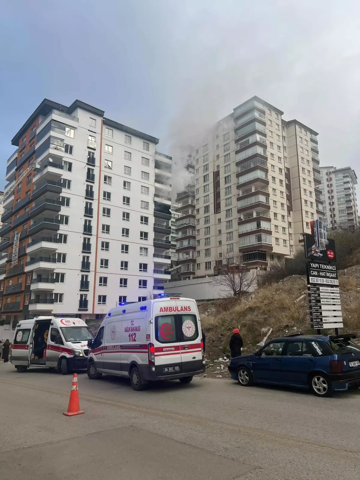 Ankara'da yangında mahsur kalan anne ile oğlu kurtarıldı