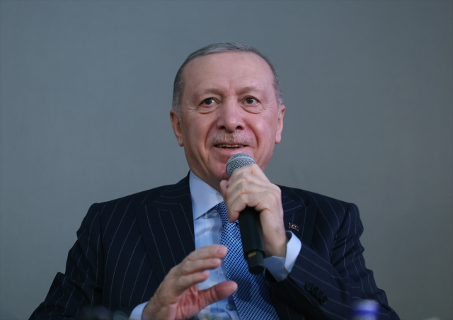 Erdoğan, Merkel'le anısını ilk kez anlattı: Şaşkın şaşkın bana bakıp gülmeye başladı 3 erdogan merkel ile bayrak anisini anlatti 19357905 613 m