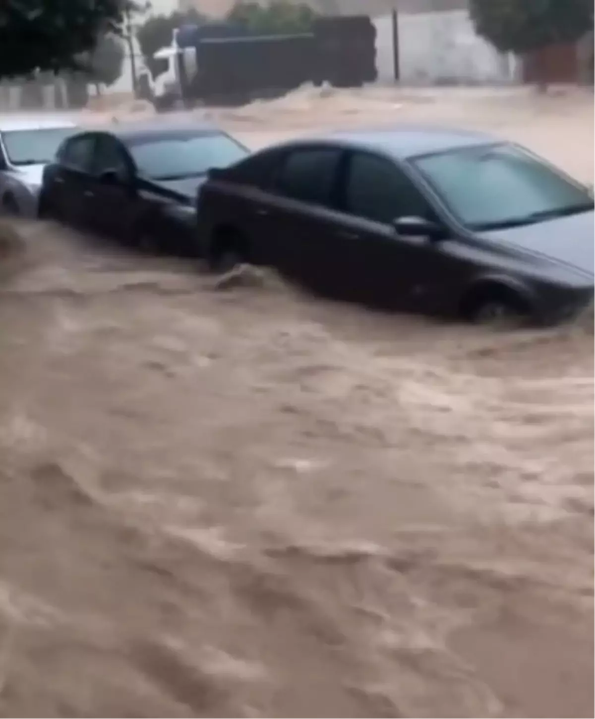 Fas'ta Sel ve Fırtına: 21 Kişi Hayatını Kaybetti