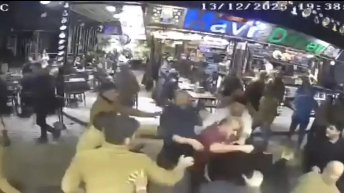 Fatih'te esnaf kavgasında yumruklar havada uçuştu