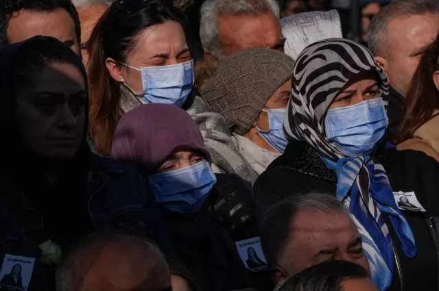 Genç, yaşlı herkes oradaydı! Başkan Gülşah Durbay'a gözyaşları içinde son veda 12 genci yaslisi herkes oradaydi baskan gulsah 19359137 9498 m