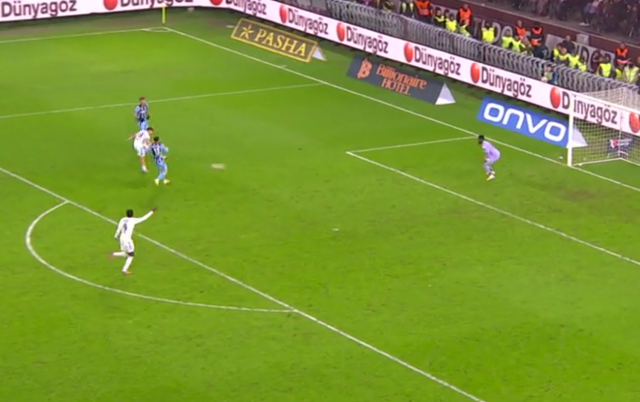 Jurasek's missed shot reaction from Sergen Yalçın became a topic of discussion