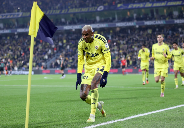 عرض رائع في كاديكوي! فنربخشة أوقع كونيا سبور في فخ خلال 9 دقائق