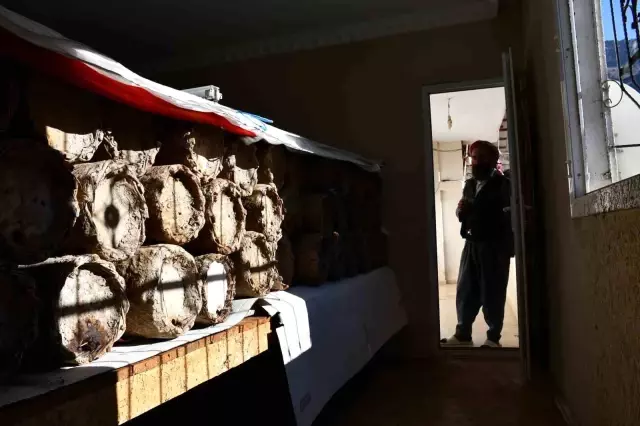 He dedicated the most beautiful room of his house! Selling for 10,000 TL per kilo