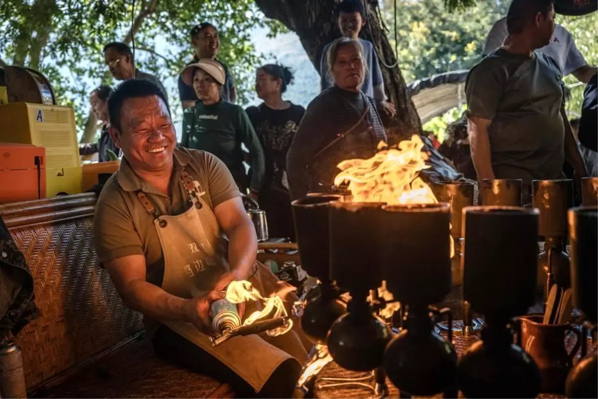 Albüm: İstanbul'un Sokaklarından Çin'in Yunnan Eyaletinin Dağlarına Uzanan Kahve Tutkusu