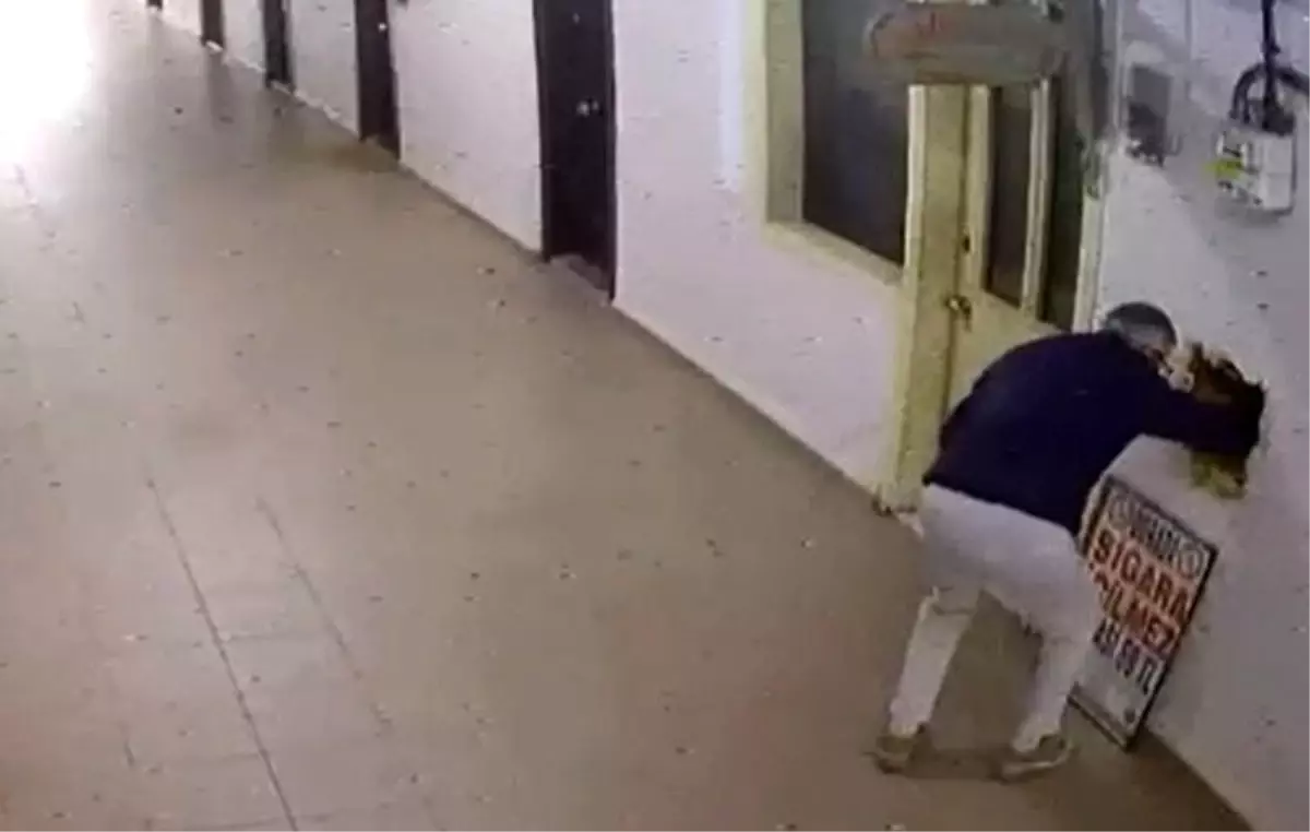 Bakırköy'de akıl almaz 40 bin dolarlık saat hırsızlığı kamerada