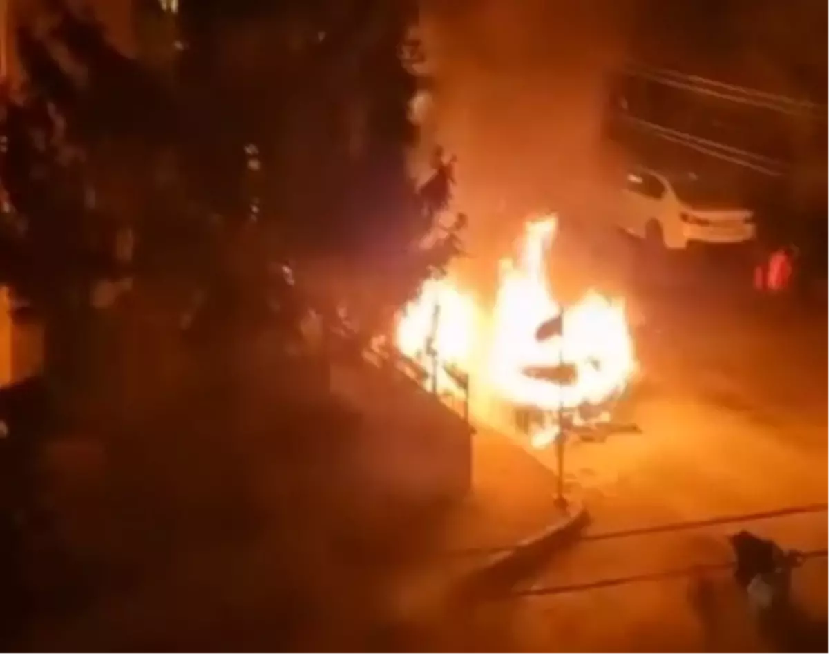 Bursa'da seyir halinde yanan otomobil alev topuna döndü