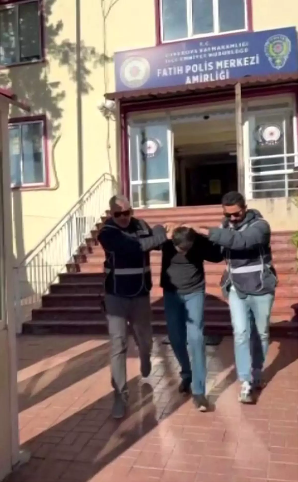 Cinayetten 26 yıl ceza yedi, göl kenarında gezerken yakalandı