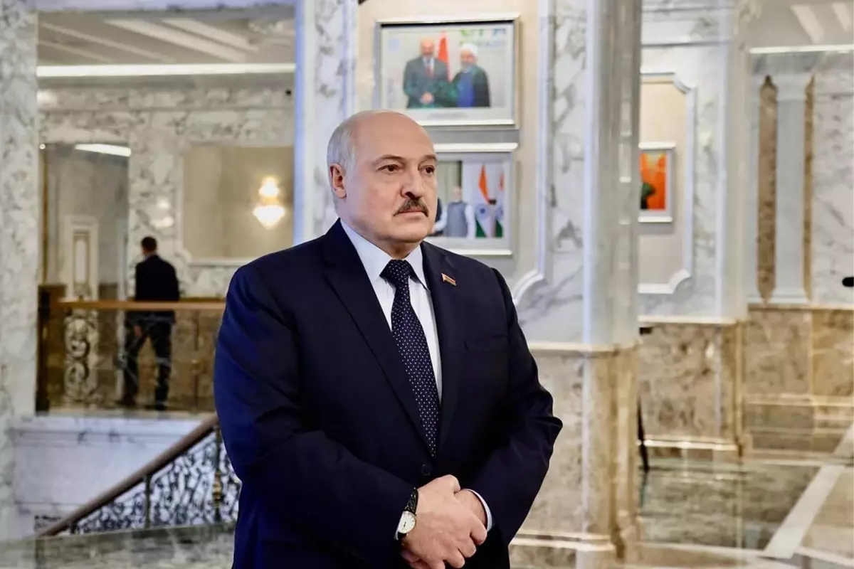 Lukaşenko'dan Maduro'ya sıcak davet: 'Kapımız ona açık'