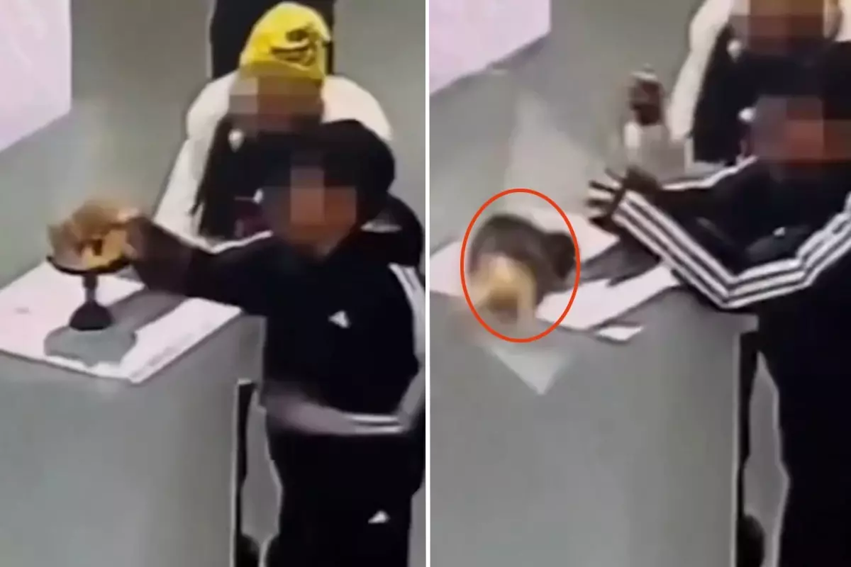 Pekin Müzesinde altın taç kazası: 2 kilogramlık eser yere düştü, 42 bin sterlinlik hasar oluştu