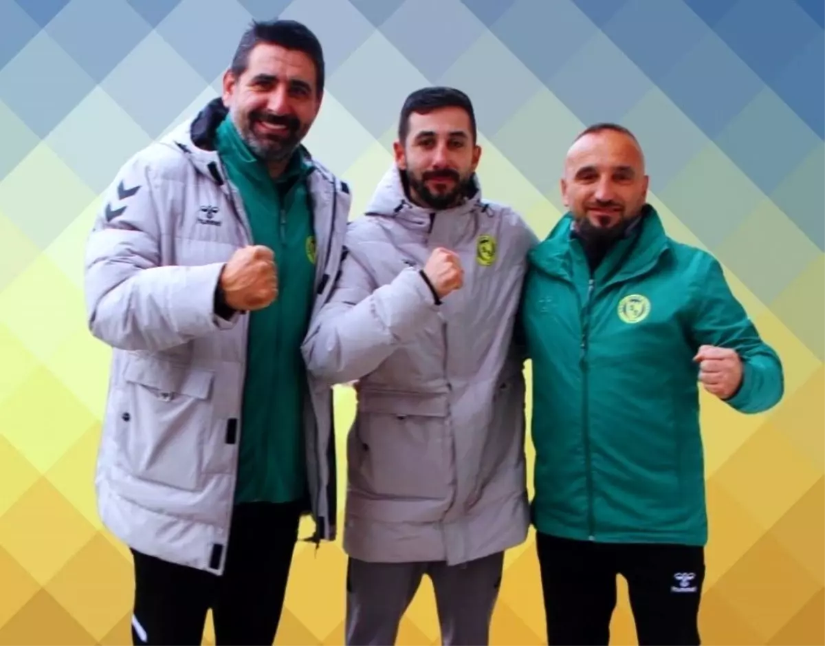 Söğütspor teknik heyet ile yollarını ayırdı