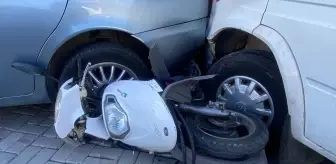 Aydın'da minibüsle motosikletin çarpışma anı güvenlik kamerasında