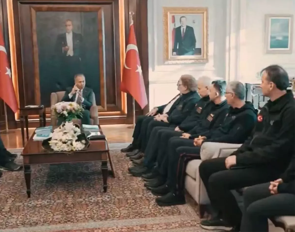 Bakan Yerlikaya, AFAD Başkanı Pehlivan'ı kabul etti