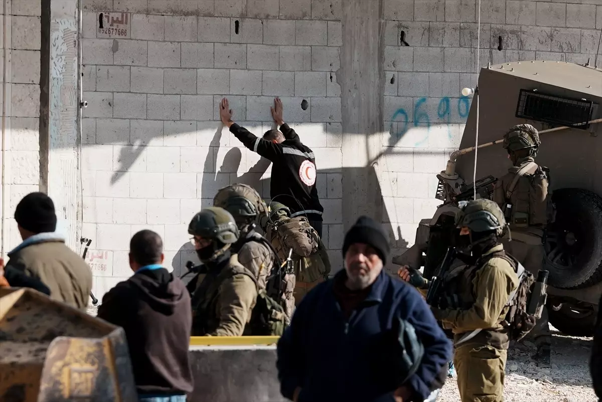 Batı Şeria'daki Nur Şems kampı sakinleri İsrail'in evlerini harabeye çevirdiğini söyledi