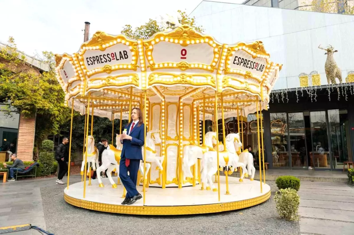 Espressolab'den Tommy Cash sürprizi