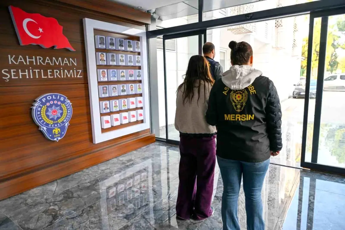 Evleri soyan hırsızlar önce kameraya sonra polise yakalandı