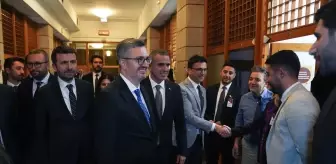 İletişim Başkanı Duran, parlamento muhabirlerini ziyaret etti