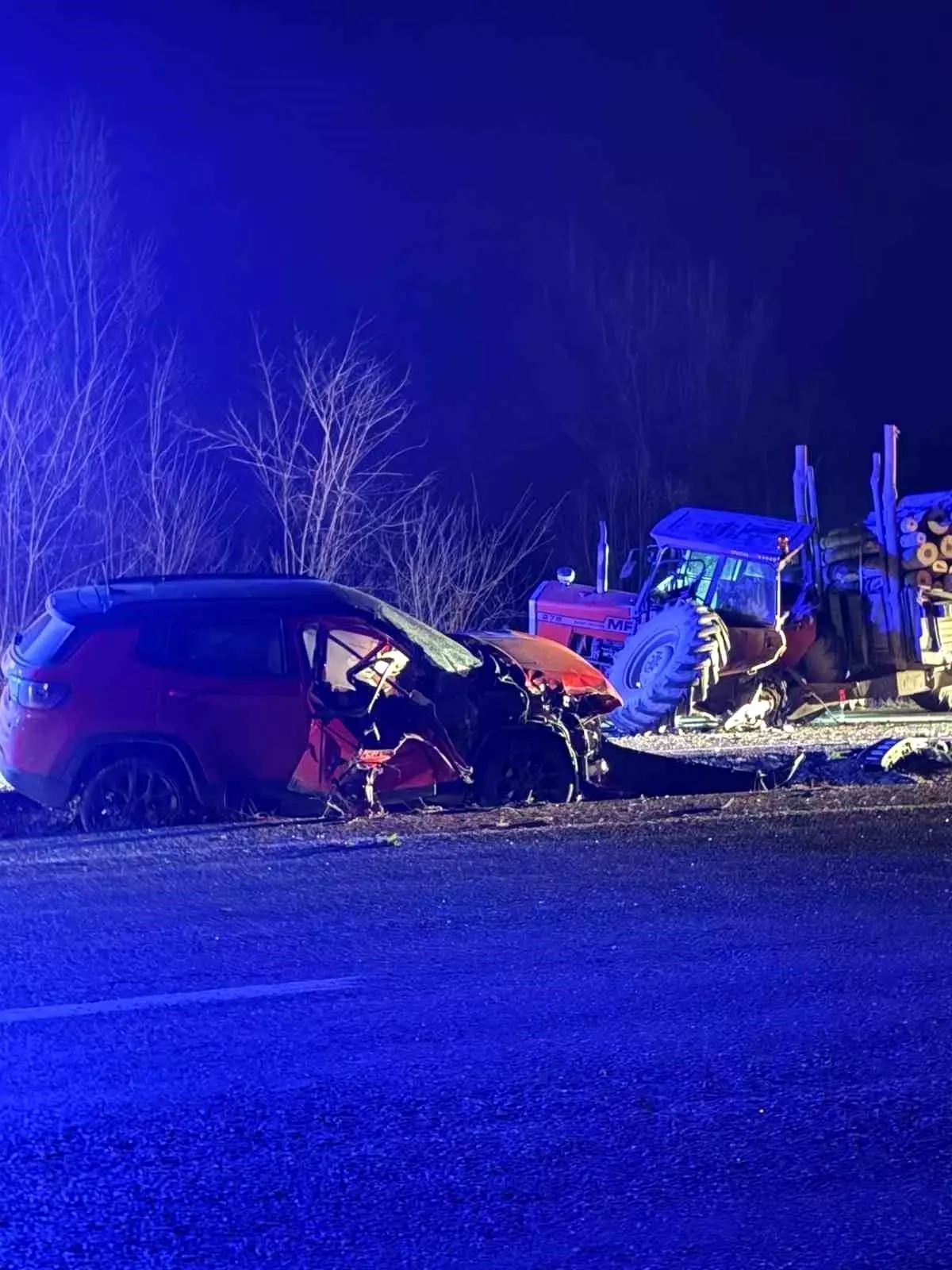 Kastamonu'da cip ile traktör çarpıştı: 3 yaralı