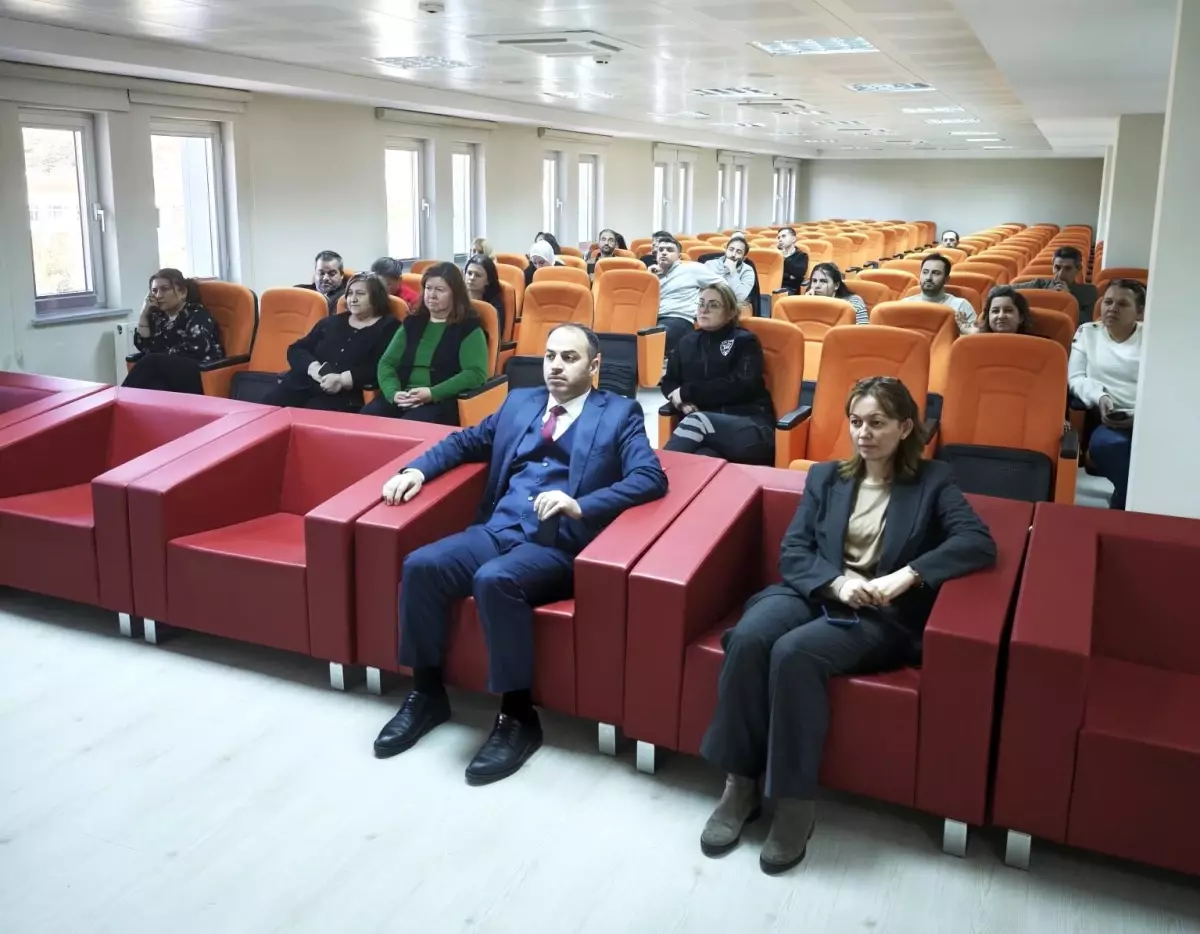 Kırklareli'nde 'Kadına Yönelik Şiddetle Mücadele' konulu seminer