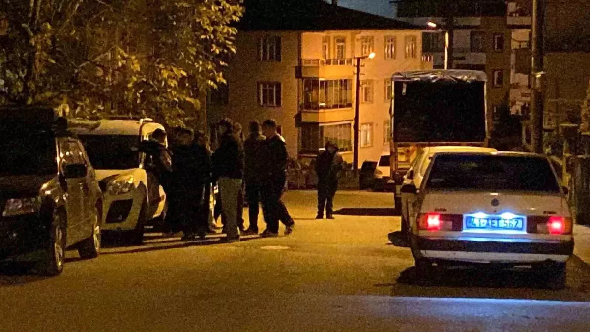 Kocaeli'de 16 yaşındaki genç evde başından vurulmuş halde bulundu