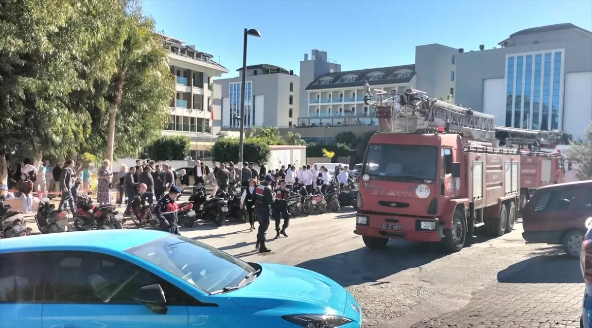 Manavgat'ta 5 yıldızlı otelde çıkan yangın söndürüldü