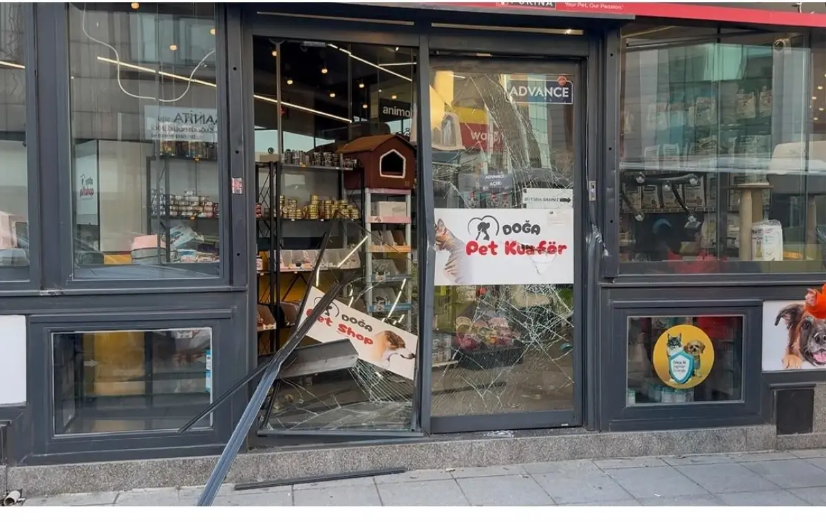 Şişli'de ters yöne giren sürücü dehşet saçtı: 2 ölü, 5 yaralı