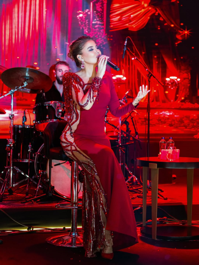 Millions in one night! The New Year's stage fees of celebrities are jaw-dropping