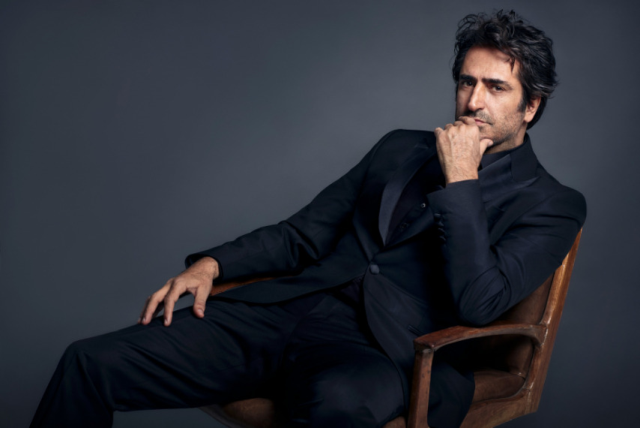 tek gecede milyonlar unlulerin yilbasi sahne 19363307 5397 m