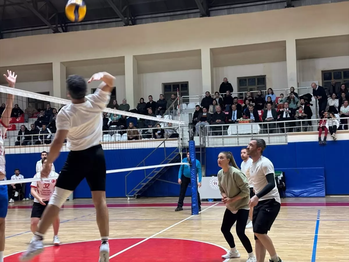 Vezirköprü'de Öğretmenler Günü turnuvaları tamamlandı