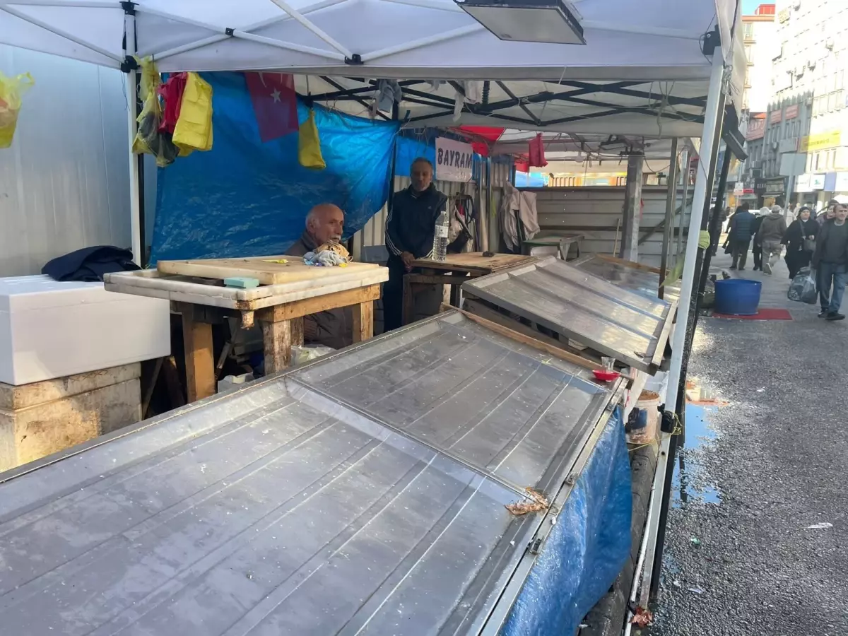 Zonguldak'ta balık tezgahlar boş kaldı