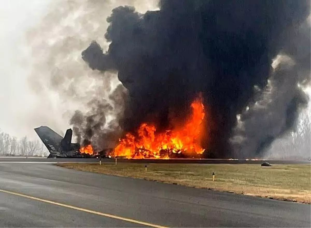 ABD'de havaalanına iniş yapan özel jet düştü