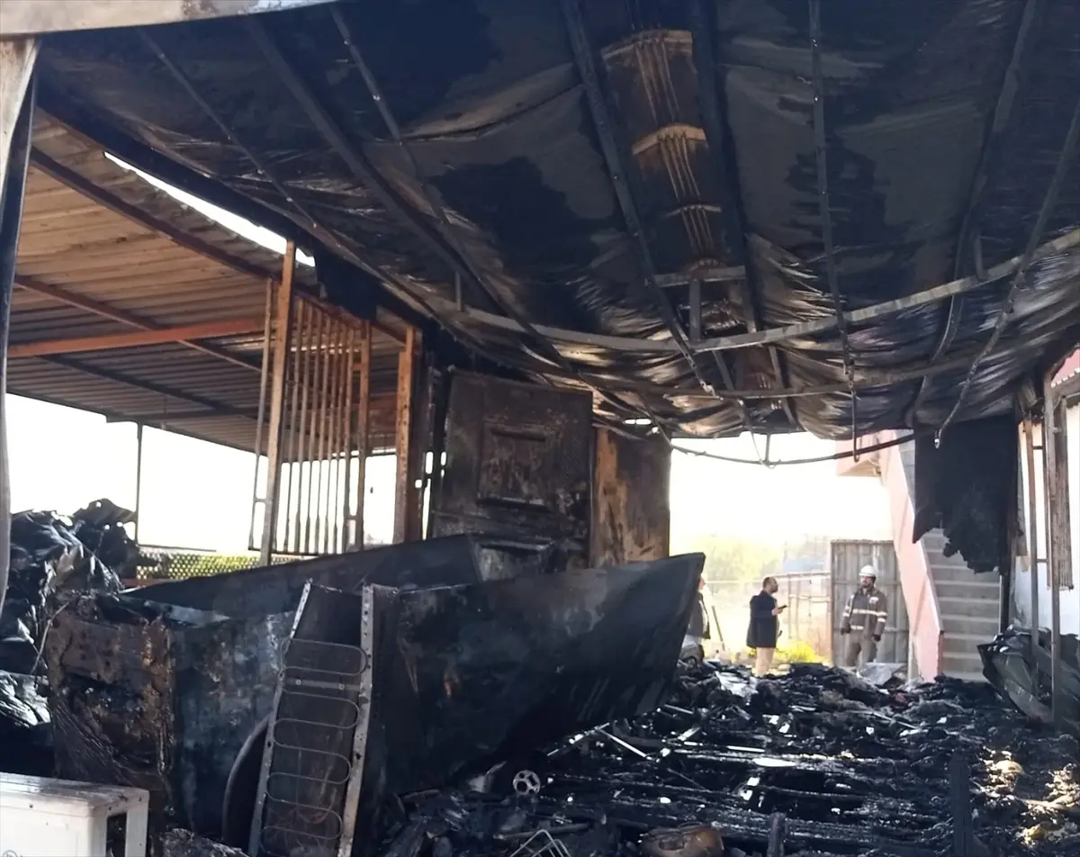 Adana'da müstakil evde çıkan yangın söndürüldü