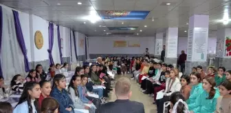 Bulanık Kaymakamı Koşansu, öğrencilerle buluştu