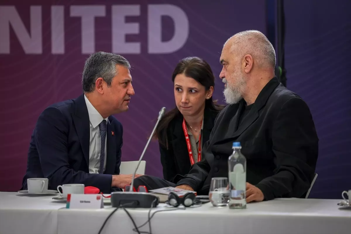 CHP Genel Başkanı Özel, Avrupa Sosyalist Partisi Liderler Toplantısı'nda konuştu Açıklaması