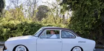 Çocukluğunda başlayan Anadol sevgisini, yol arkadaşı 'Binnaz' ile yaşatıyor