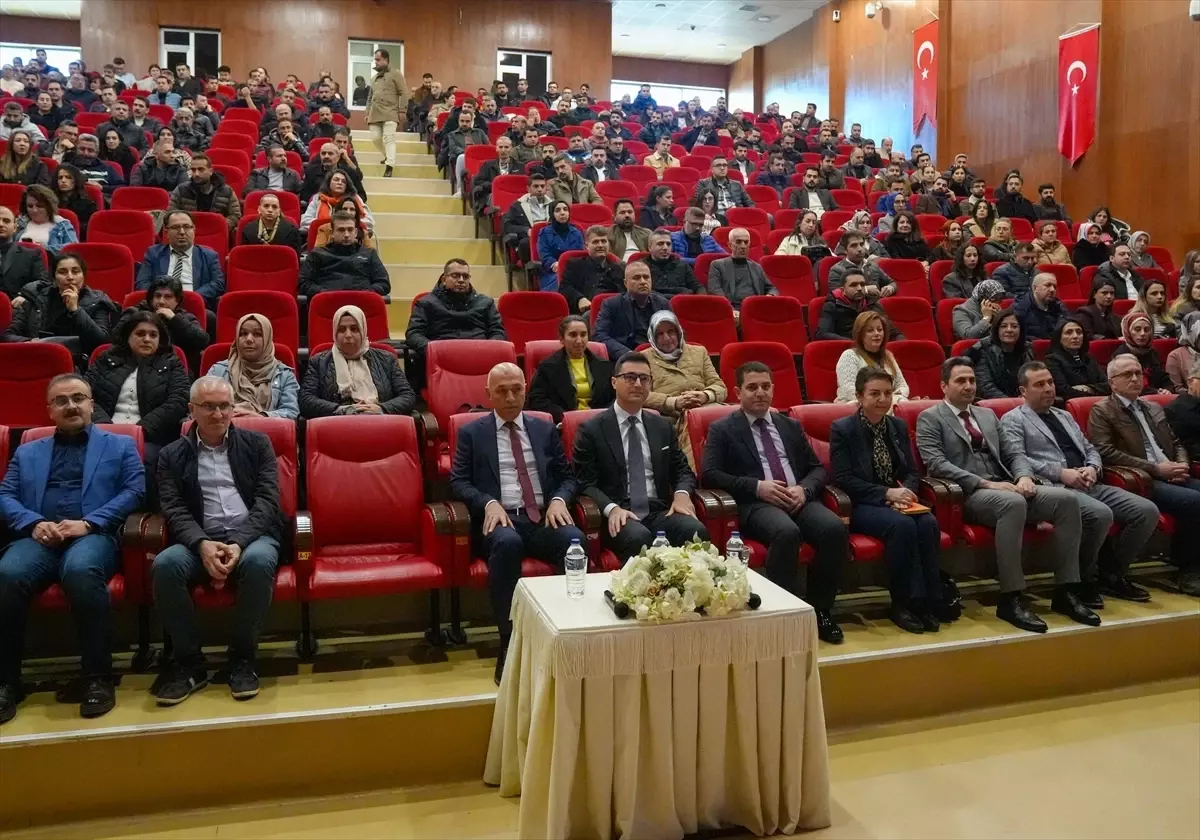 Diyarbakır'da kamu personeline yönelik CİMER Eğitim Programı başladı