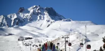 Erciyes Kayak Merkezi'nde sezon açıldı