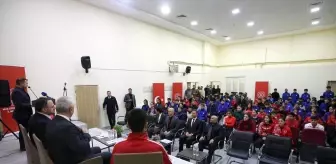 Gençlik ve Spor Bakan Yardımcısı Eminoğlu, Muş'ta sporcularla buluştu Açıklaması