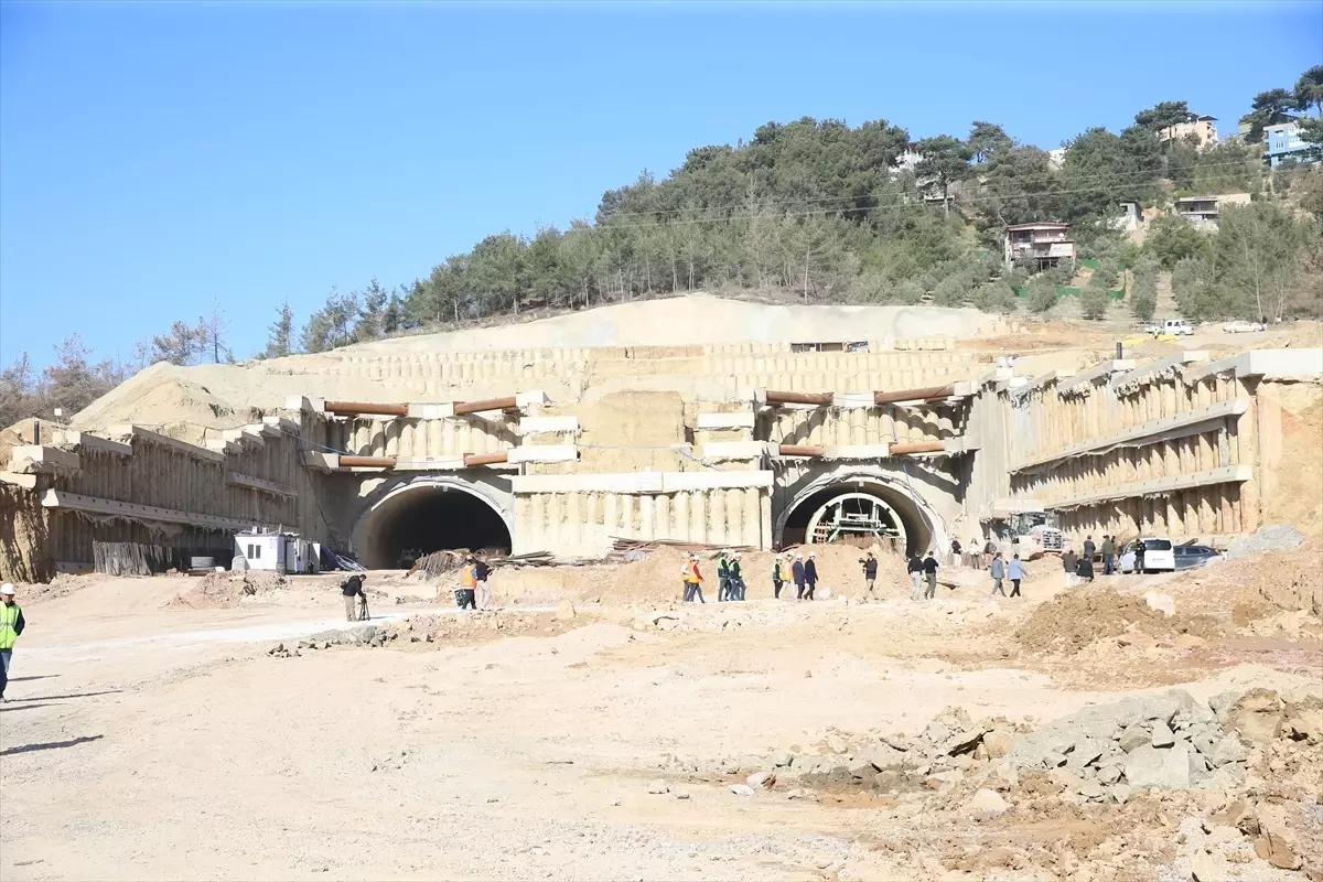 Hatay'da İskenderun-Topboğazı Otoyolu'nda çalışmalar sürüyor