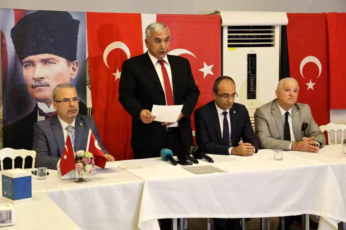 İYİ Parti'den 5 ilçe başkanı istifa etti