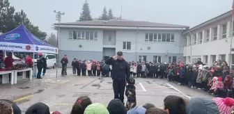 Kastamonu'da jandarma ilkokul öğrencilerine eğitim verdi