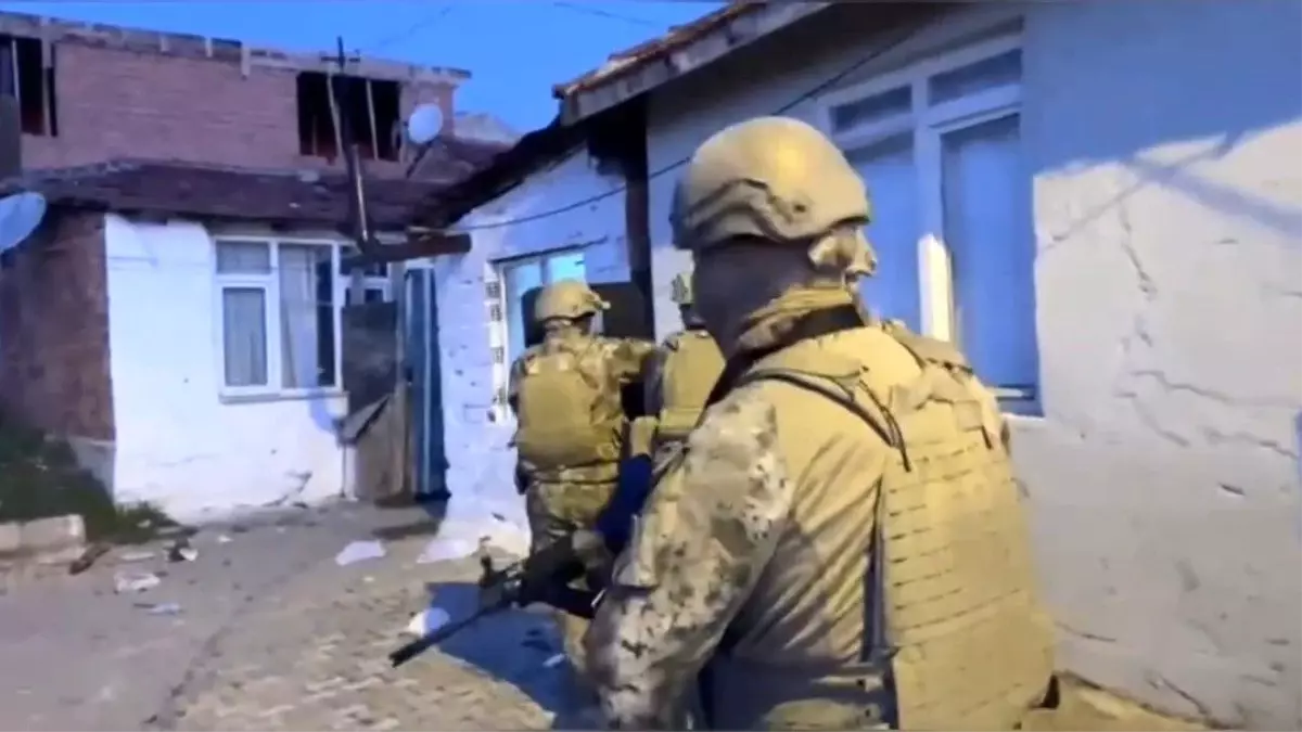 Kırklareli'nde özel harekat destekli uyuşturucu operasyonu